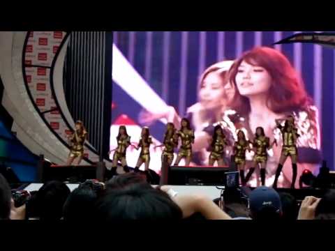[Fancam] 110417 SNSD   Run Devil Run @ AngelPriceMusicFestival