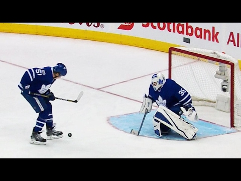 Gotta See It: Gardiner kicks in devastating own-goal for Penguins lead