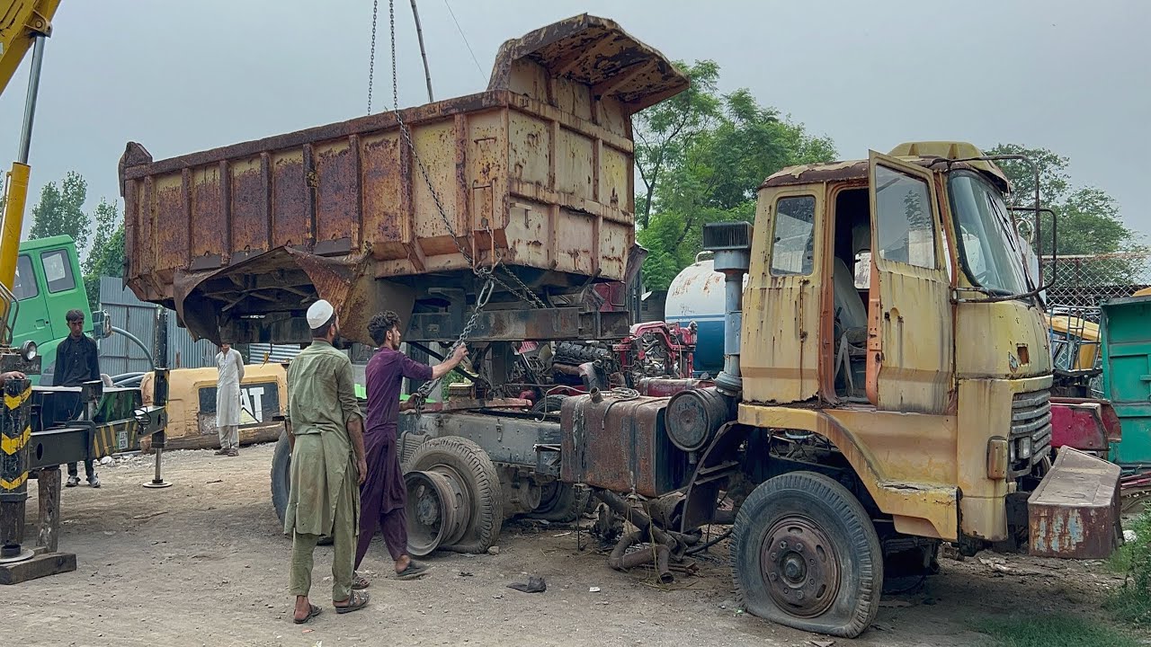 The truck dumper which was completely destroyed by rotting || Complete Restoration