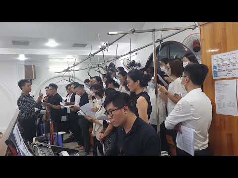 Thể hiện bởi Nhóm Du Ca