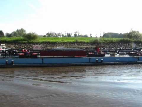 Vorbeifahrt Binnenschiff Tanker Hermann Burmester - TMS - 08043013 zu Tal auf der Hunte