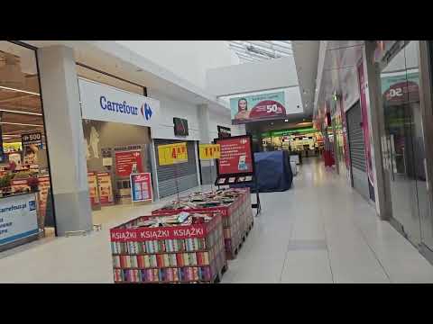 Centrum Handlowe Nowe Czyżyny zaraz po otwarciu .