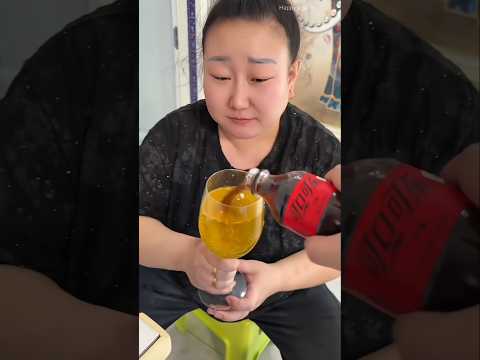 Sister Kept Asking for a Different Drink, and Her Cup Got Crazier Every Time