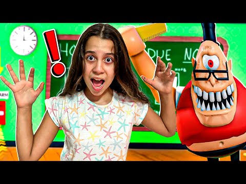 SARAH ENTROU NA ESCOLA DO PROFESSOR ESTRANHO ! Roblox Mr Stinky`s Detention