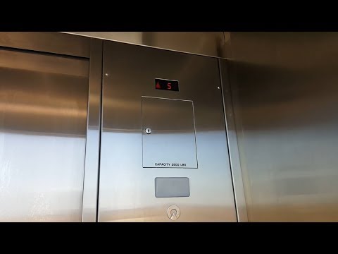 Schindler Traction Elevator @ 28th Avenue Park & Ride - Bloomington, MN