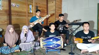 Download lagu Lagu Banjar Ampat Lima Cipt. H. Anang Ardiansyah Versi Musik Panting & Sape' - Anjung Sarampak mp3 Download lagu Lagu Banjar Ampat Lima Cipt. H. Anang Ardiansyah Versi Musik Panting & Sape' - Anjung Sarampak mp3