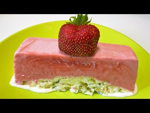 Клубнично - фисташковое семифредо. Мороженое .