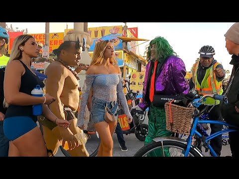 Crowded Afternoon Venice Beach Boardwalk Tour - Music, Sunset, Crowds