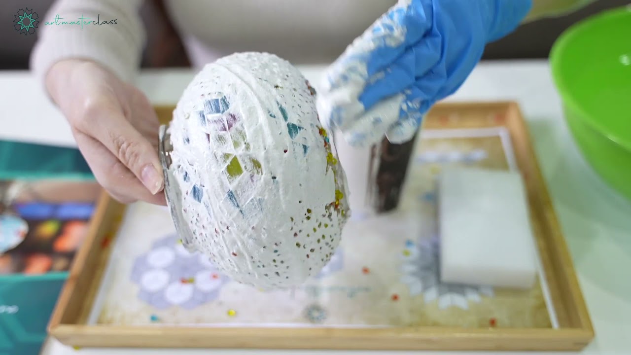 STEP 5: APPLYING THE PLASTER MIXTURE