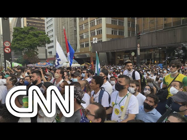 Ato contra Bolsonaro reúne Ciro Gomes, Doria, Mandetta e Amôedo em SP | CNN Domingo