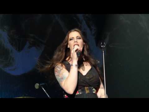 Naked floor jansen Gymnast leaves