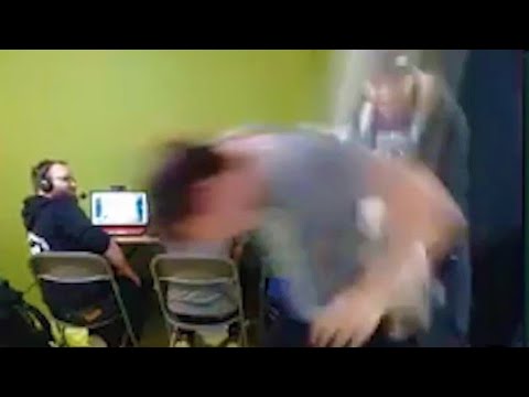 Alderiate frappe Sardoche TRÈS fort