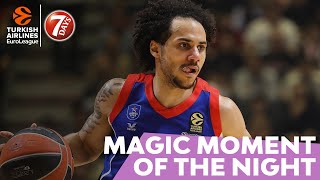 7DAYS Magic Moment of the Night: Larkin flashes some magic!