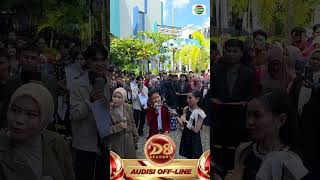 Download lagu Momen salah satu peserta Audisi DA8 Makassar diwawancarai, wow persiapannya keren banget bestie🤩👏⁣ mp3