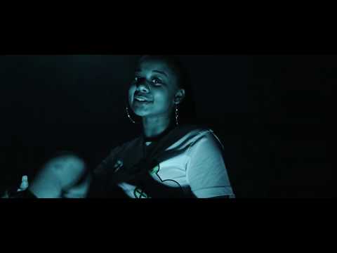 S3nsi Molly - Piano Flow (Official Video)