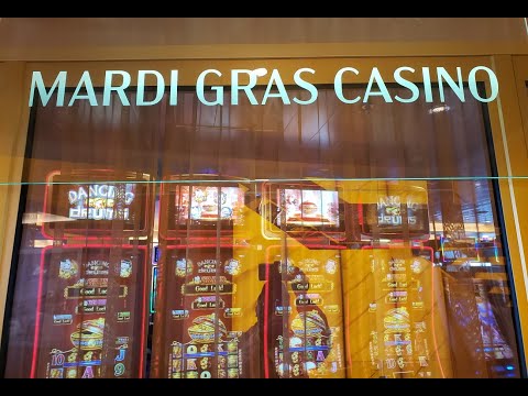 image-Does Roatan have a casino?
