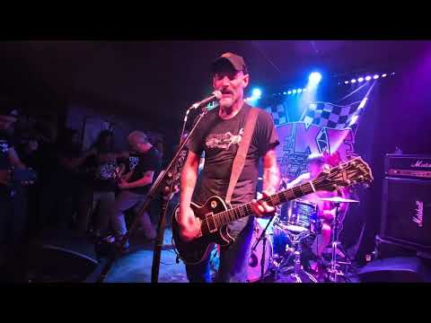 Zeke - Let's Get Drugs (Live @ Trocadero Room, Sydney, Australia - 09-11-2025)