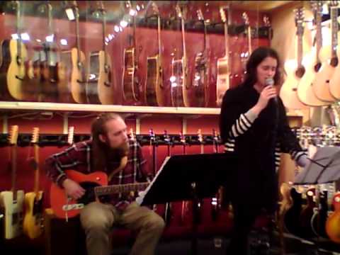 Erik Ivarsson & Hannah Shermis at No1 Guitarshop- Musik i Butik VII