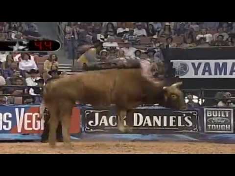 Red Man bucks Kasey Hayes - 06 PBR Finals