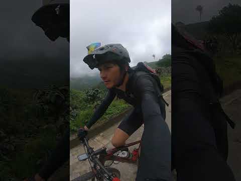 Enamorado de esas placahuellas del Tolima 🤩🤩 Subiendo a Santa Isabel