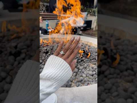 When they know, they know 👰🏾‍♀️💍 #engagement #proposal #engagementring