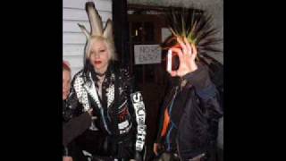 Devotchkas - Oi! Toy