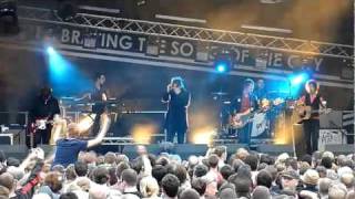 Echo &amp; The Bunnymen - &#39;Nothing Lasts Forever&#39; / &#39;The Fountain&#39; (Live)