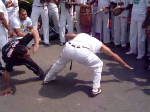 Professor Esquilo  e  professor  Brucutu