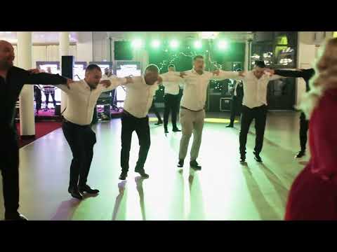 Frații Roman - Moldovan ca mine nu-i 2024 live  Cei mai tari dansatori de la Huși !✌🏻