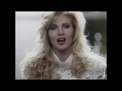 Dimitri Vangelis & Wyman vs Lorella Cuccarini  - Payback vs La notte vola(Mrbiondo's mashup)