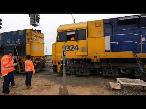 9324 & NR34 at Goobang Junction East NSW.  Mon 26th Sep 2022