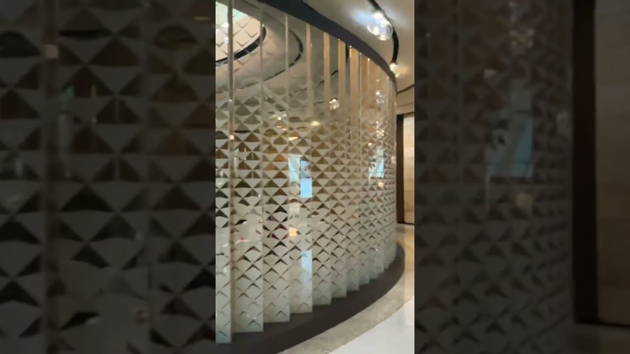 Khazri Lounge (Arrival)
