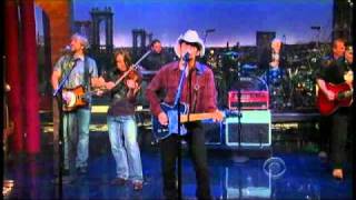 Brad Paisley - &quot;Water&quot; 11/3 Letterman (TheAudioPerv.com)