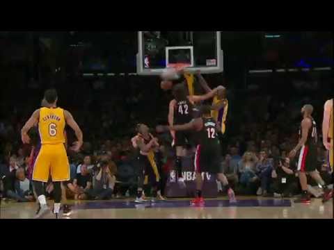 Tarik Black Throws It Down on Robin Lopez
