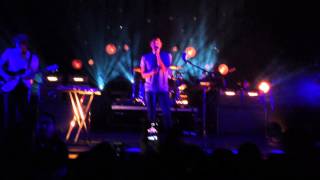 Young the Giant - &quot;Firelight&quot; (Live)