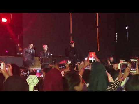[fancam] 191215 EXO - Love Shot at HUT TRANSMEDIA 18