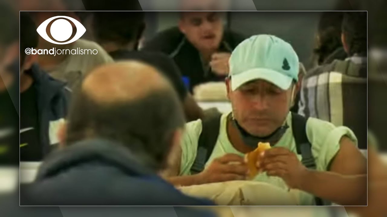 Curitiba quer multar quem doar comida a pessoas em situação de rua