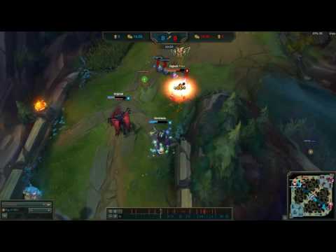 Lee Sin vs Kha'zix and Aatrox Outplay