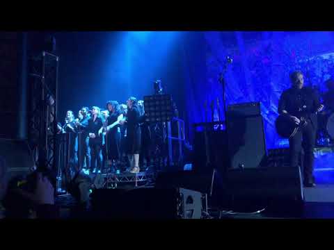 Rival Sons - Shooting Stars (Live with a Choir @ Roundhouse London)