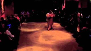 Gonzalo Cabrera y Carla Rossi en Porteño y Bailarin. 1