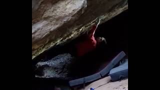 Video thumbnail de Llamàntol d'or, 8a (sit). Salvanebleau