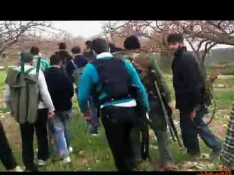 توجه عناصر كتيبة الشهيد علا الزهوري لضرب أحد حواجز النظام على الحدود السورية اللبنانية