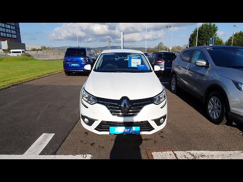 191D29842 - 2019 Renault Megane ICONIC TCE 140 GPF MY18 19,300