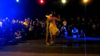 Julio Bassan y Luiza Paes bailan: "Milonga de Pque Patricios" 14-11-10