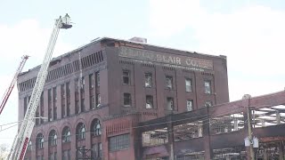 Massive fire destroys Huntingdon building, leaves over 100 people displaced