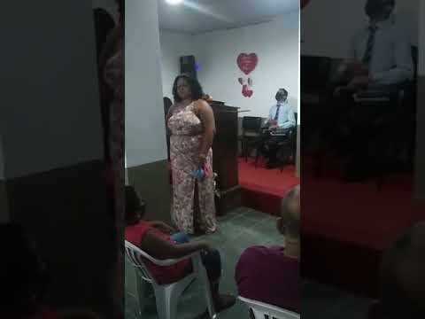 cantora Luma de Oliveira