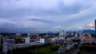 preview picture of video 'Kuching dusk'