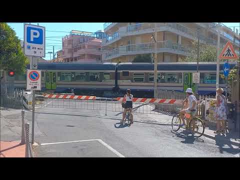 Passaggio a livello Loano (SV) - Level crossing - Bahnübergang
