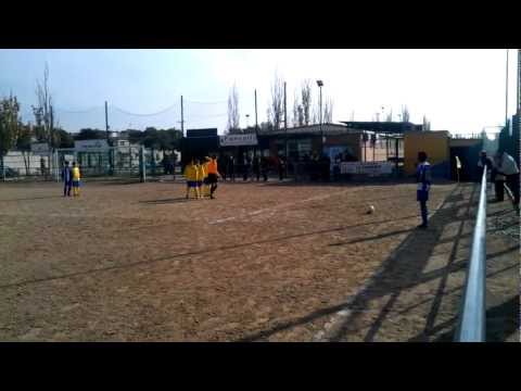 Falta sacada por Issa. At. Escalerillas Infantil A 3ª.