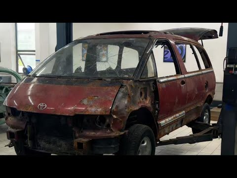 Echte Autorestaurierung: 30 Jahre alter Toyota Previa mit Mittelmotor